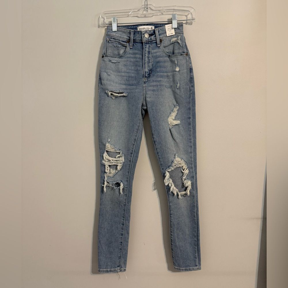 NWT - Abercrombie & Fitch - Curve Love high rise super skinny ankle jean Size 23